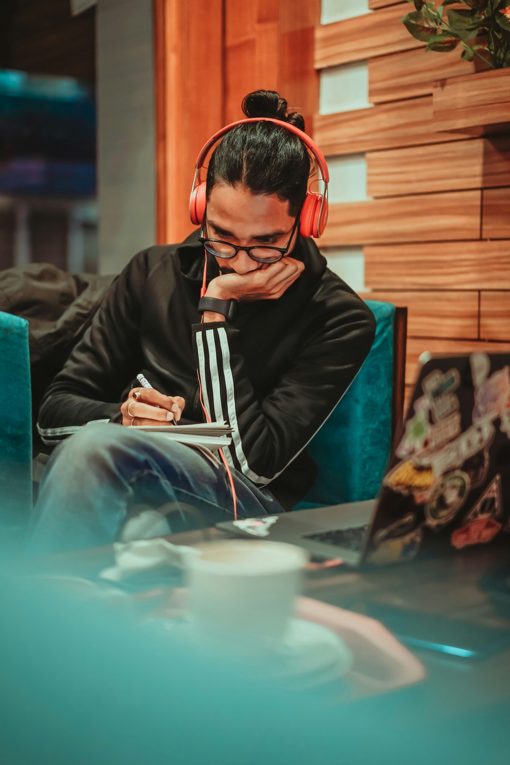 Boosting Productivity in a Coworking Environment 