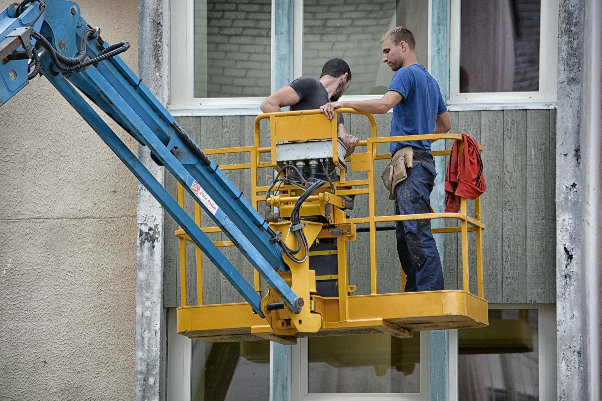 Construction Hoist Safety Guide: Ensuring Workplace Protection