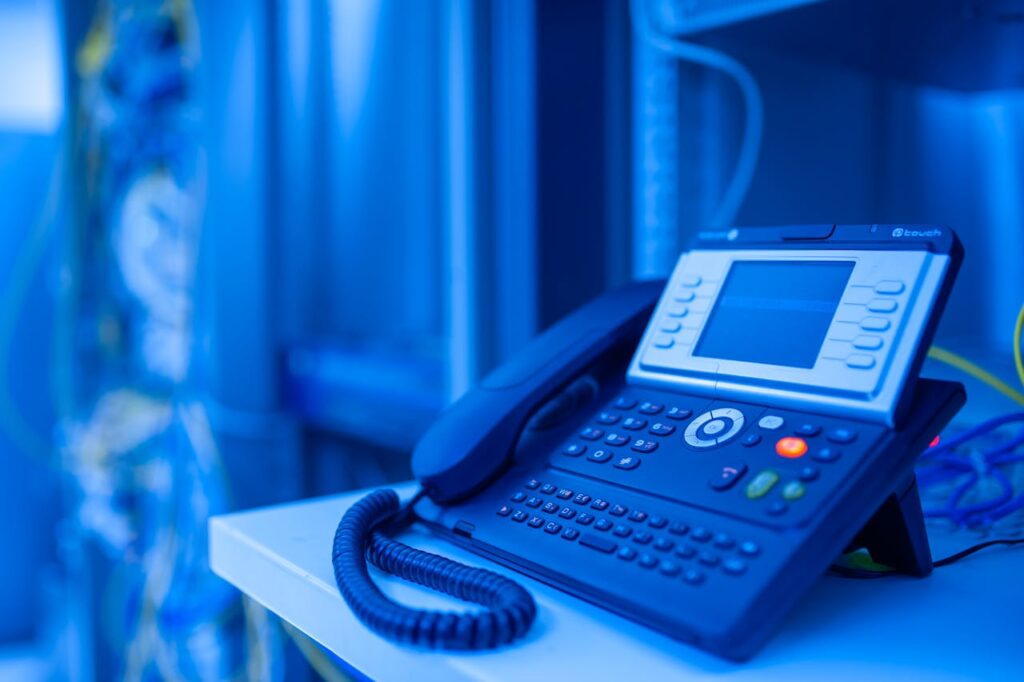 UK Business Owners Ditch Landlines for VoIP Today!