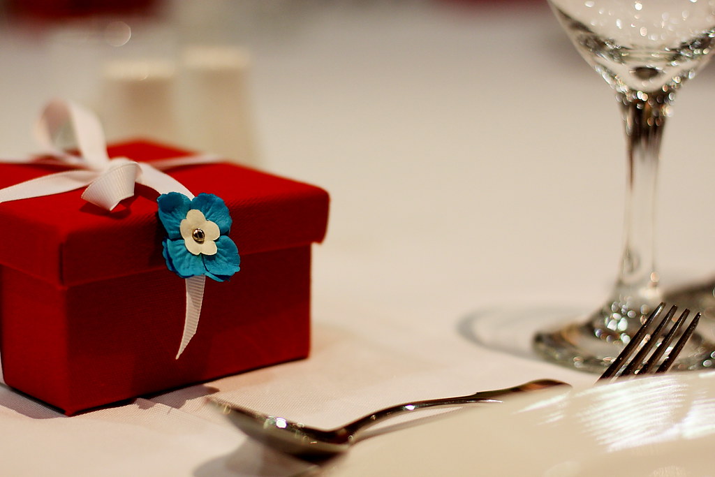 More Than Just a Wedding Gift: Personalised Wedding Hampers with So Much More